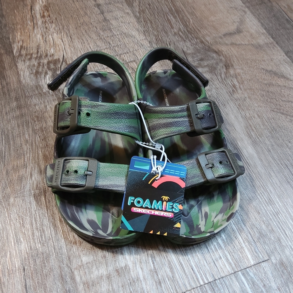 SKECHERS Foamies Kid's Toddler Camo Sandals NWT - 9